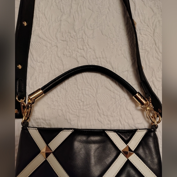 Black & White Cross-Strap Leather Shoulder Bag with Gold Accents - Picture 4 of 12